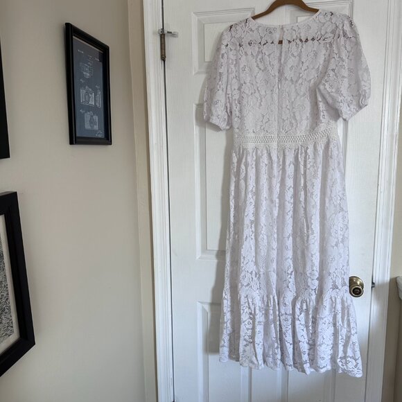 BNWT White Fleur de Lis Lace Midi Dress - Picture 4 of 4